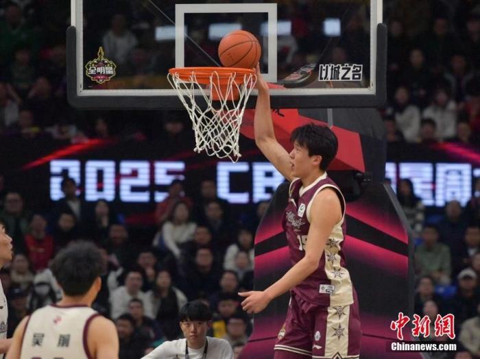 20岁生日终成现实:杨瀚森以第16顺位登陆NBA,身